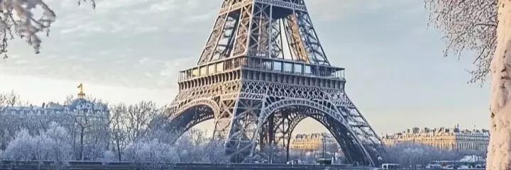 View of the Eiffel Tower in the cold